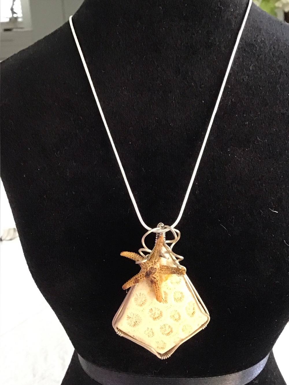 Starfish Pendant Necklace with Cream Shell Accent.